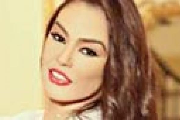 شيريهان سعيدة بالانتهاء من دستور 2013
