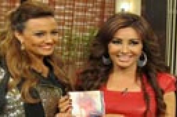 لطيفية تحتفل بألبومها مع بشرى في "مصر البيت الكبير"