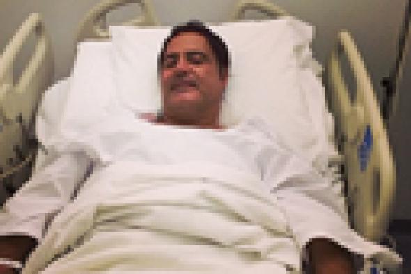 عاصي الحلاني يخضع لعملية جراحية في رجله.. وزوجته تنشر صورته بالمستشفي
