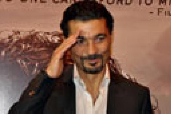 خالد النبوي يعدد "مزايا" 25 يناير