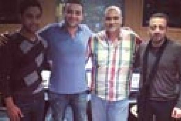 صورة: أحمد جمال يجمع رامي صبري مع لؤي