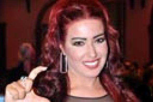 بالصور: سمية الخشاب تلفت الأنظار في "المغرب مملكة الفنون" على طريقة هيفاء