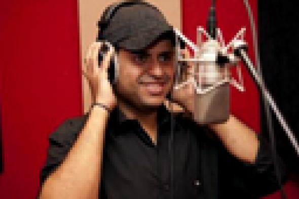 إبراهيم الحكمي يغني لمحود عبد العزيز في "جبل الحلال"
