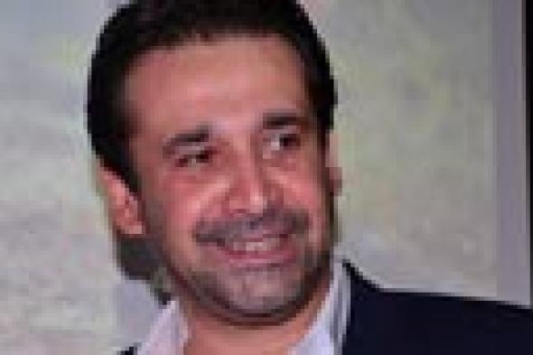 بالصور- كريم عبد العزيز يتوج بـ "مفتاح الأهرام" عن "الفيل الأزرق"