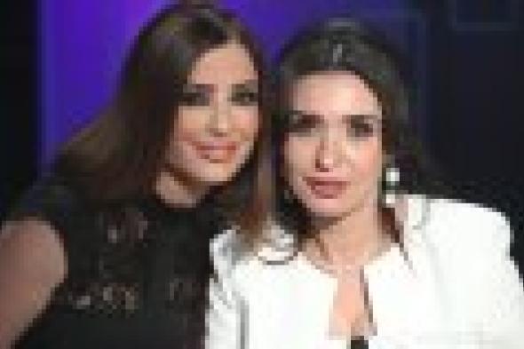 بالفيديو.. دينا تعترف: أحمد زكي سبب اعتزالي القبلات في الأفلام!