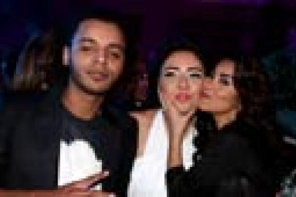 صورة- شيرين تهنيء العروسان مي كساب وأوكا في أول ظهور علني لهما بعد الخطوبة
