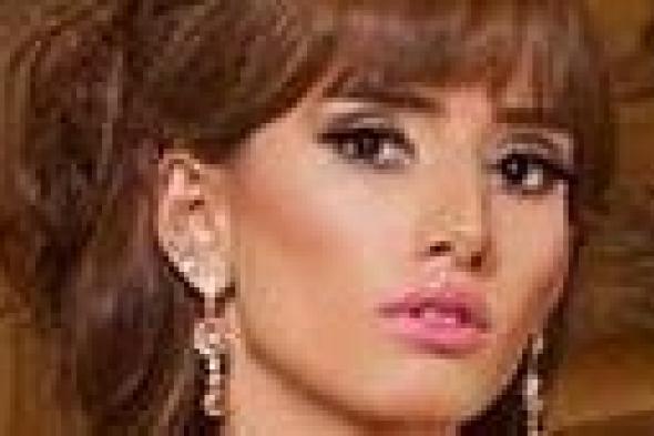 صورة- زينة تحتفل بـ "زواج بالإكراه" مع شقيقتها