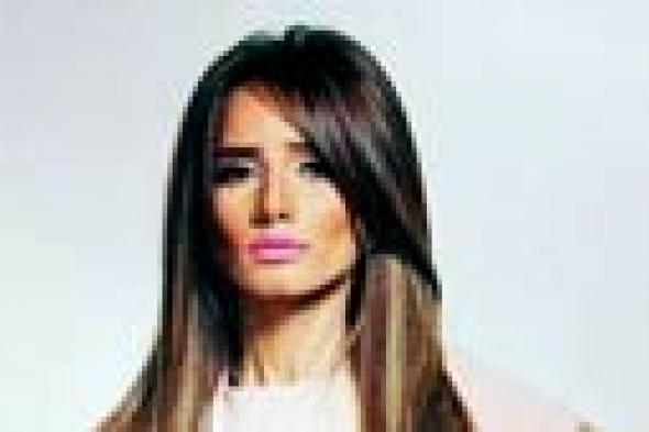 من تقصد زينة بـ"الرجل الدجاجة"؟