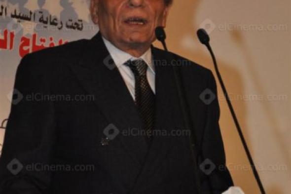 الصورة الأولى لـ عادل إمام من مسلسل "أستاذ ورئيس قسم"