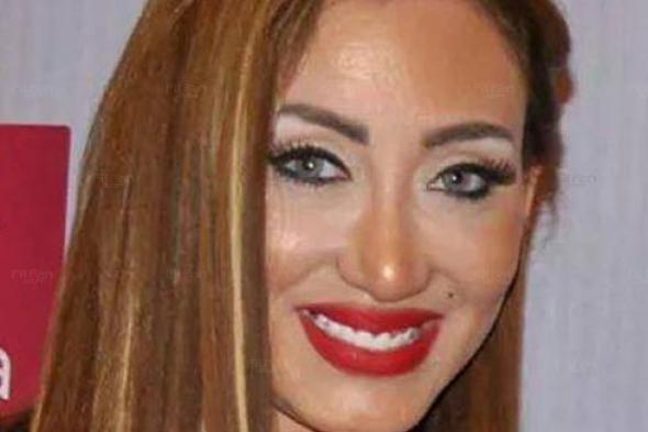 بالفيديو- فتاتان مثليتان لريهام سعيد: نغار على بعض وما نفعله ليس خطأ