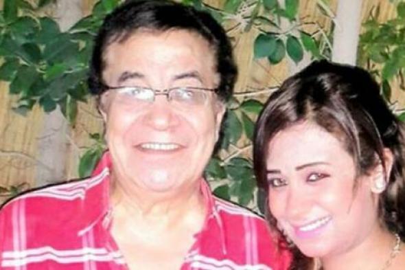 بالصور- سعيد طرابيك يهدي زوجته سارة طارق "سيارة"