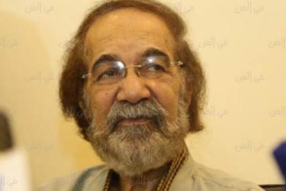 عمرو محمود ياسين: والدى بخير ولا صحة للشائعات