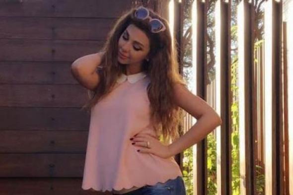 بالصور- "شورت" ميريام فارس أكبر دليل على رشاقتها بعد الإنجاب
