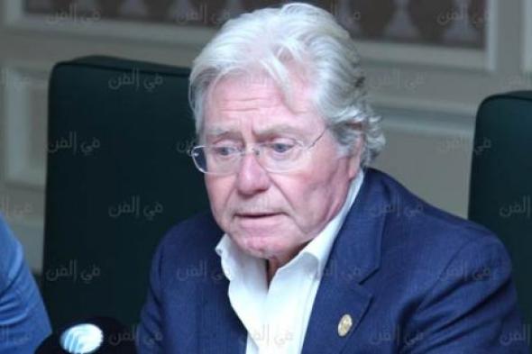 ٥ تصريحات جريئة لحسين فهمي أبرزها هجومه علي الحجاب ووصفه ثورة 52 بالانقلاب