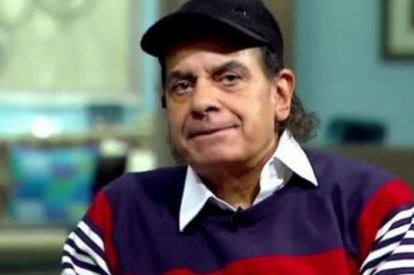 وفاة الممثل محمد كامل عن عمر 72 عام وتشييع الجنازة من السيدة نفسية