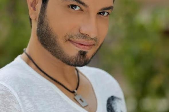 بالفيديو- إيهاب توفيق: أواجه حربا من الوسط الفني.. وفنانان فقط باركا لي على الألبوم