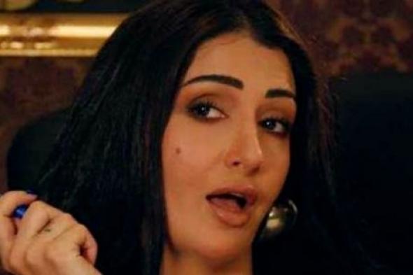 بالصور .. غادة عبد الرازق ببنطون "مقطع" فى حفل عشاء بصحبة شذى حسون