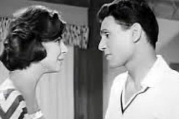 بالفيديو.. مفيد فوزي: عبد الحليم تزوج سعاد حسني سراً وعمرها 17 عاما وعائلته رفضتها لأنها "لعبية"