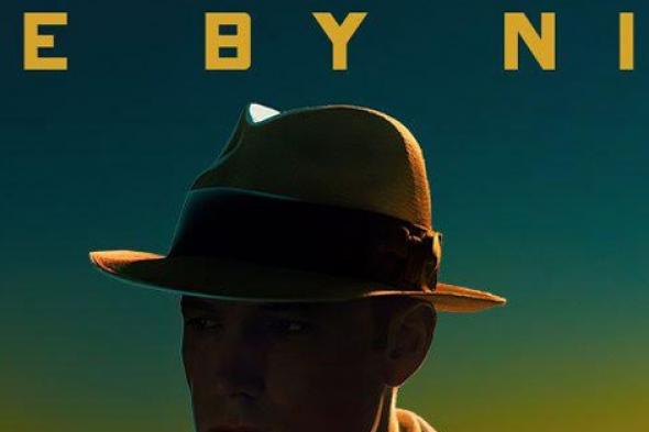 بالفيديو.. بن أفليك يتمرد على والده الضابط ويتحول لمجرم في فيلم Live By Night