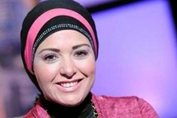 صورة- صابرين برفقة بيومي فؤاد وميمي جمال من كواليس "لف ودوران"