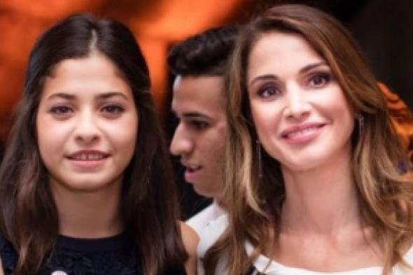 ضمن 25 امرأة غيرن العالم.. الملكة رانيا ويسرا مارديني تفوزان بالميدالية الذهبية للإنسانية