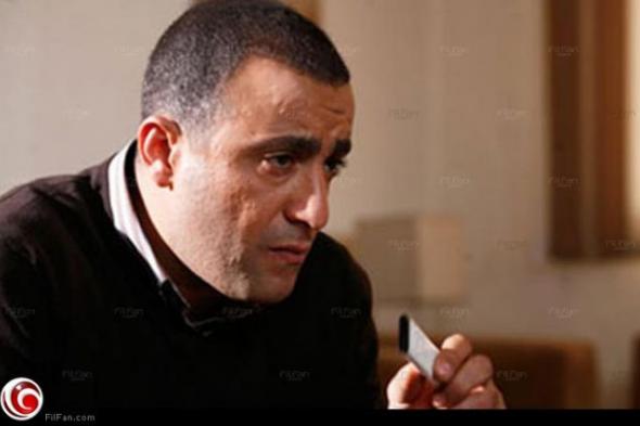 أحمد السقا يتذكر والده بهذه الصورة