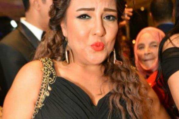 هكذا ردت مي كساب على السخرية من طلاء أظافرها المقشر