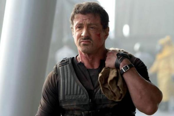 هل يضحي سيلفستر ستالون بالأجر الأعلى في تاريخه وينسحب من The Expendables؟