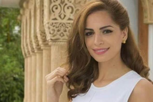 بالصور- آمال ماهر تكشف عن إطلالتها في جلسة تصوير جديدة
