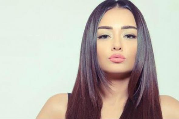 فيديو- هكذا عادت راندا البحيري لذكرياتها كموديل مع عصام كاريكا