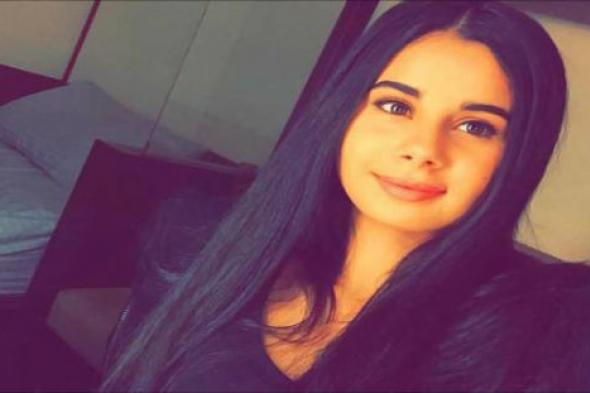 الماكياج والفوتوشوب يغيران ملامح منة عرفة في جلسة تصوير جديدة