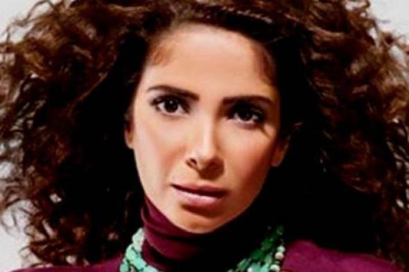 صورة- منى زكي تشارك جمهورها بصورة لابنها يونس.. هكذا أخفت ملامحه