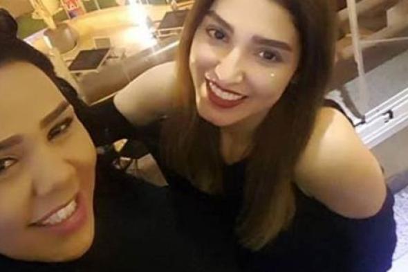 صورة-روجينا تحتفل بعيد ميلاد شيماء سيف للمرة الثانية على المسرح