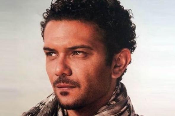 بالفيديو- آسر ياسين: الإصابة منعتني من لعب كرة القدم