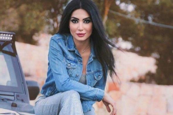 بالصورة.. فنانة سورية تتعرض للسخرية بسبب التغيّر التام في شكلها