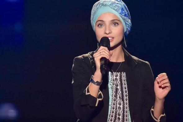بالفيديو.. المحجّبة السورية منال تخطف قلوب مدرّبي "the voice france"