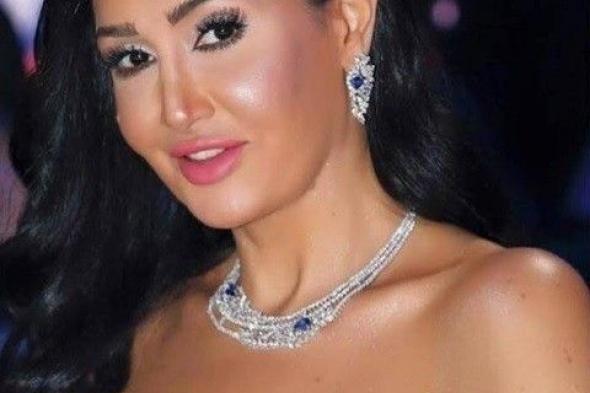 بالصور.. غادة عبد الرازق تفاجئ الجميع باطلالة جديدة