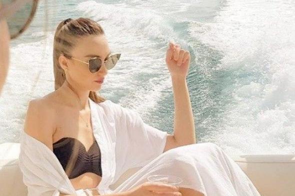 صورة مثيرة لـرينا شيباني.. هل وقعت في الحب؟