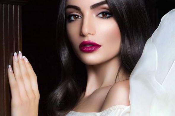 رفيعة الهاجسي.. عارضة أزياء امارتية تشعل انستقرام بإطلالاتها