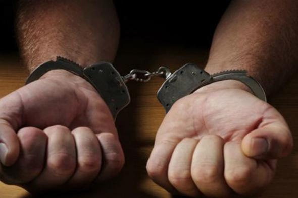 معلومات الأمن العام توقف ناقل المطلوبين من عين الحلوة  
#لبنان
#lebanon24
 via @Lebanon24