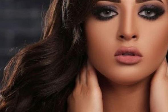 بعد الفيديو الإباحي.. ممثلة تكشف عن جديدها
#lebanon24
  via @Lebanon24