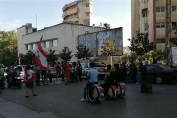 تحرك احتجاجي ومسيرة لحراكي النبطية وكفررمان 
#lebanon24
#لبنان
 via @Lebanon24