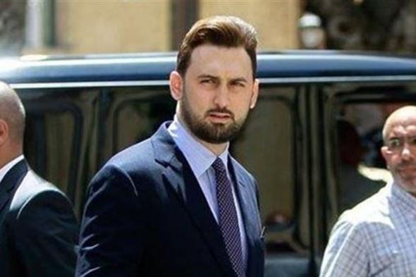 جنبلاط: ما نمر به الآن لم يمر بتاريخ لبنان و "الله يستر" 

#lebanon24

 via @Lebanon24