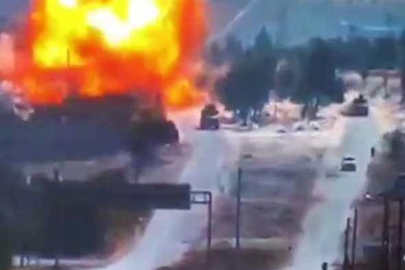 فيديو يوثق لحظة استهداف دورية روسية - تركية جنوب إدلب 
#lebanon24
 via @Lebanon24