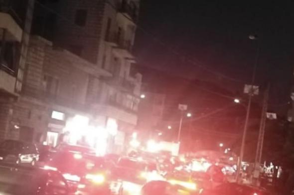 قطع السير على اوتوستراد جل الديب باتجاه انطلياس (صورة) 
#lebanon24 
 via @Lebanon24