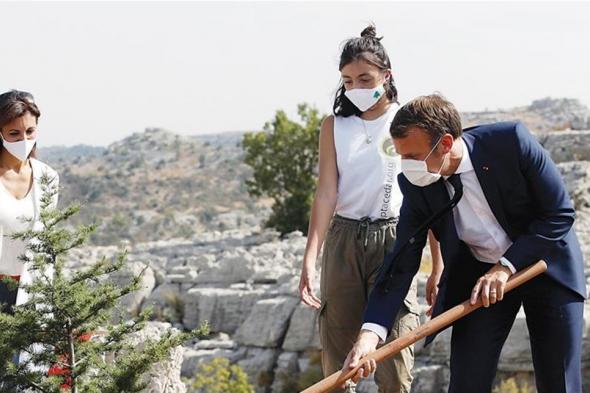 تعويم المبادرة الفرنسية وارد  
#lebanon24 
 via @Lebanon24